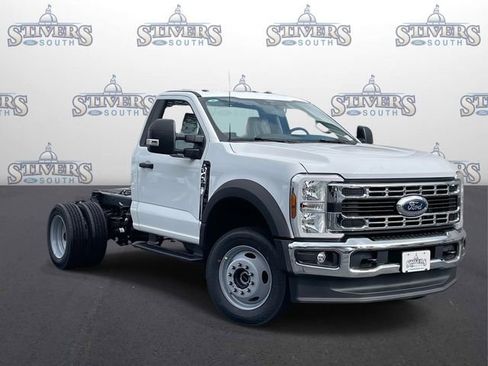 New 2026 Ford F450 XL w/ XL Chrome Package AWD/4WD image 1
