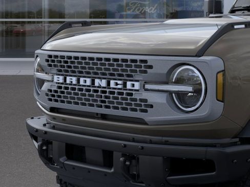 New 2025 Ford Bronco Badlands image 19