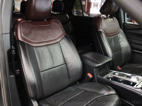 Used 2020 Ford Explorer Platinum w/ Premium Technology Package AWD/4WD image 48