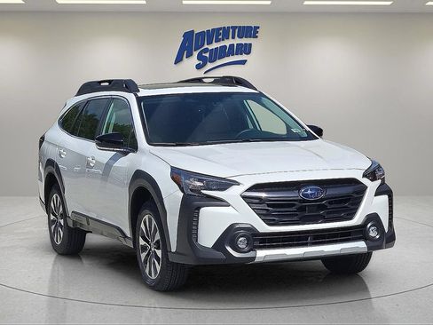 Certified 2025 Subaru Outback Limited AWD/4WD image 1