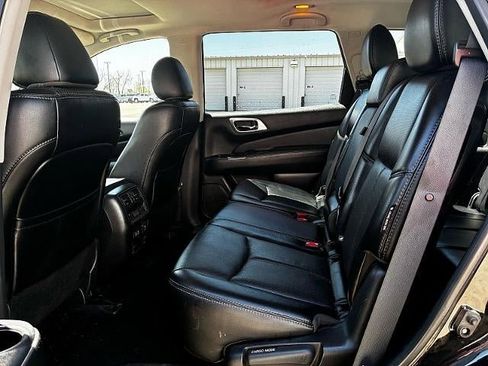 Used 2020 Nissan Pathfinder Platinum AWD/4WD image 11