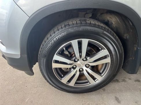 Used 2017 Honda Pilot EX-L image 4