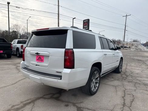 Used 2017 Chevrolet Suburban Premier image 7
