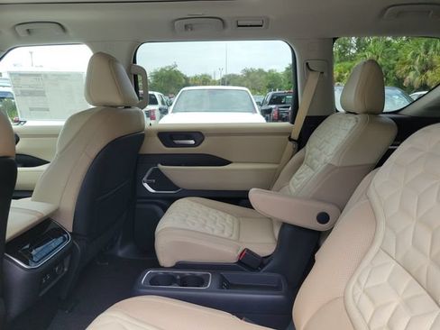 New 2026 Nissan Armada Platinum AWD/4WD image 11
