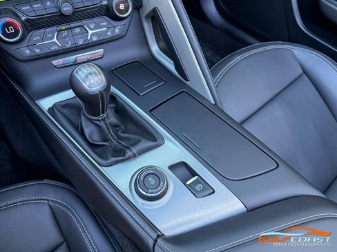 Used 2015 Chevrolet Corvette Z06 w/ 3LZ Preferred Equipment Group image 22