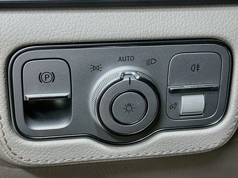 Certified 2026 Mercedes-Benz GLE 580 4MATIC image 11