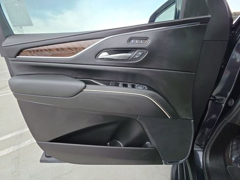 Used 2024 Cadillac Escalade ESV Sport Platinum w/ LPO, ONYX Package image 23