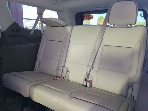 Used 2021 GMC Yukon XL Denali w/ Denali Premium Package image 16