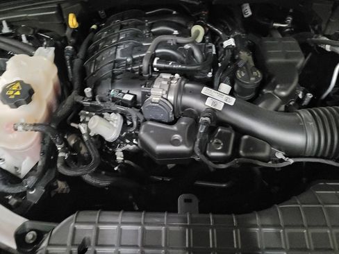 Used 2023 Jeep Grand Cherokee Laredo w/ Luxury Tech Group I image 30