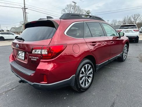 Used 2017 Subaru Outback 2.5i Limited image 9