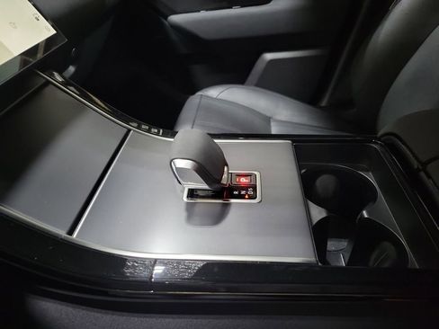 Used 2024 Land Rover Range Rover Velar Dynamic SE image 20