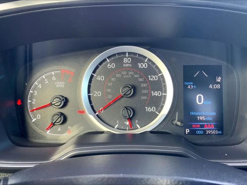 Used 2020 Toyota Corolla SE image 25