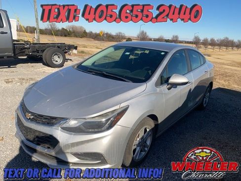 Used 2016 Chevrolet Cruze LT w/ Convenience Package image 2