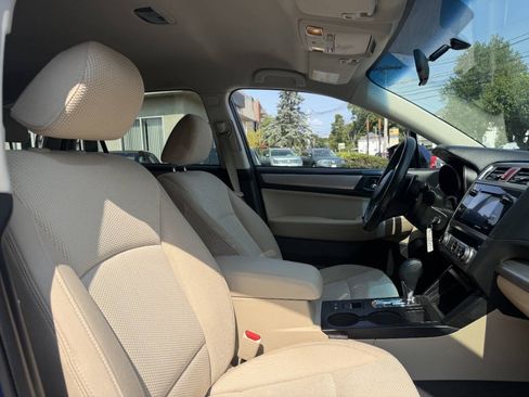 Used 2017 Subaru Outback 2.5i Premium AWD/4WD image 28
