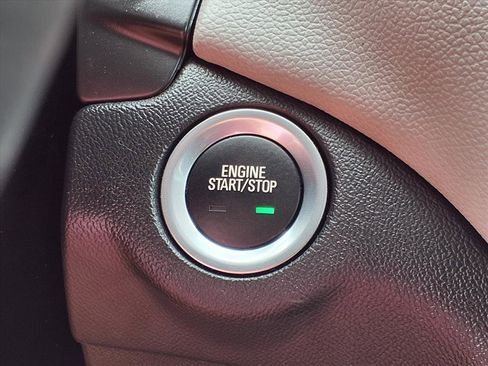 Used 2024 Chevrolet Equinox LT image 9