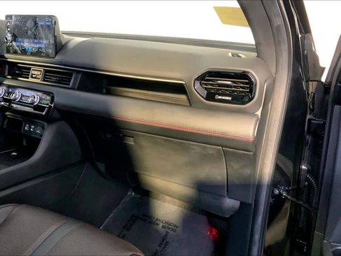 Used 2025 Honda Pilot Black Edition image 22