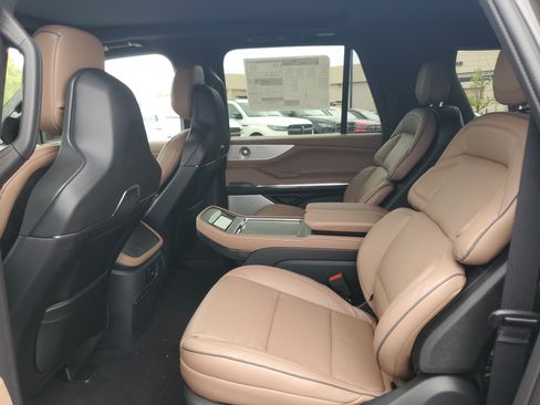New 2026 Lincoln Navigator L Black Label AWD/4WD image 27
