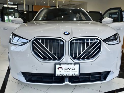 Used 2026 BMW X3 xDrive30i AWD/4WD image 2