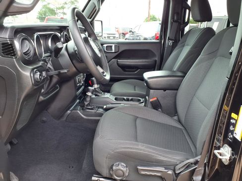 Used 2023 Jeep Wrangler Unlimited Sport AWD/4WD image 20