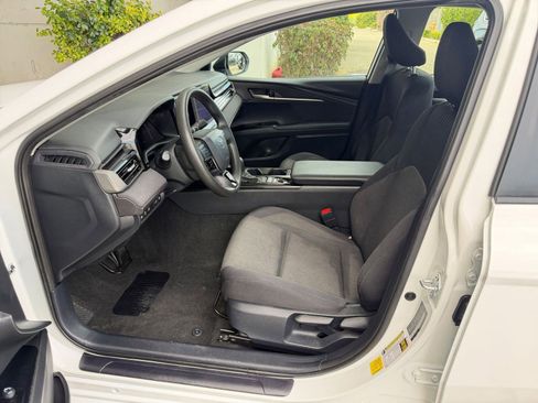 Used 2025 Toyota Camry LE image 27