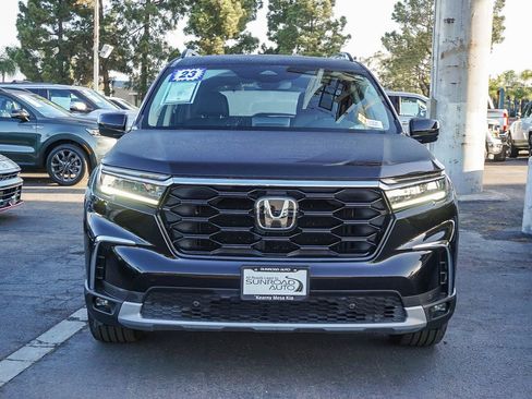 Used 2023 Honda Pilot Touring image 2