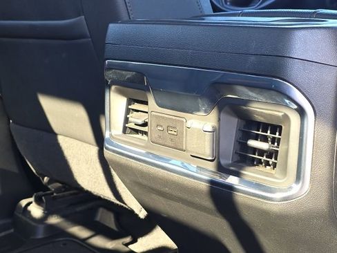 Used 2022 GMC Sierra 2500 AT4 w/ AT4 Preferred Package image 18