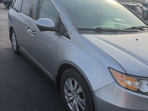 Used 2016 Honda Odyssey SE image 1