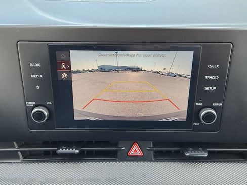 Used 2023 Kia Sportage LX image 19