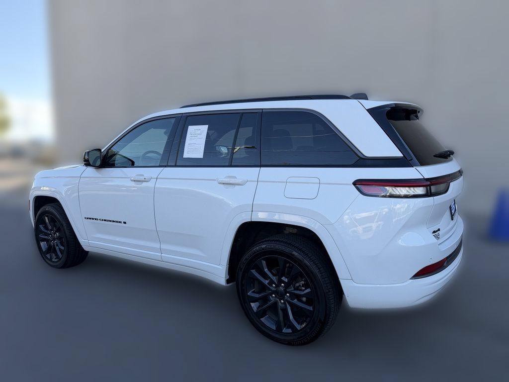Used 2026 Jeep Grand Cherokee Limited AWD/4WD image 4