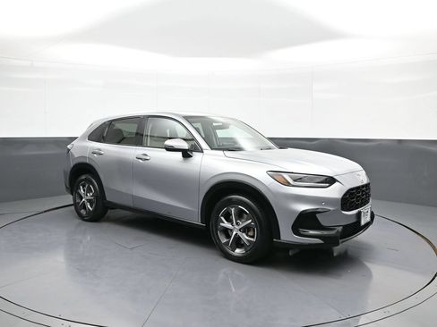 Certified 2024 Honda HR-V EX-L image 4