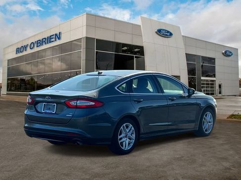 Used 2015 Ford Fusion SE w/ Equipment Group 202A FWD image 5