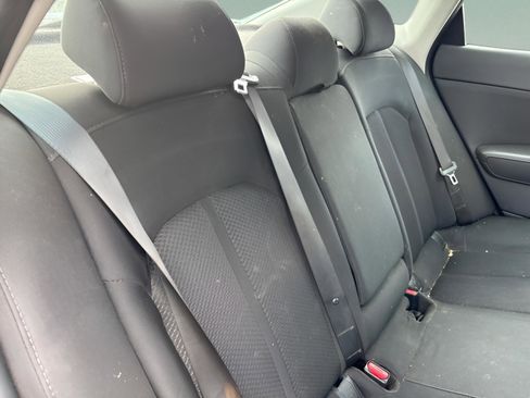 Used 2018 Kia Optima LX image 16