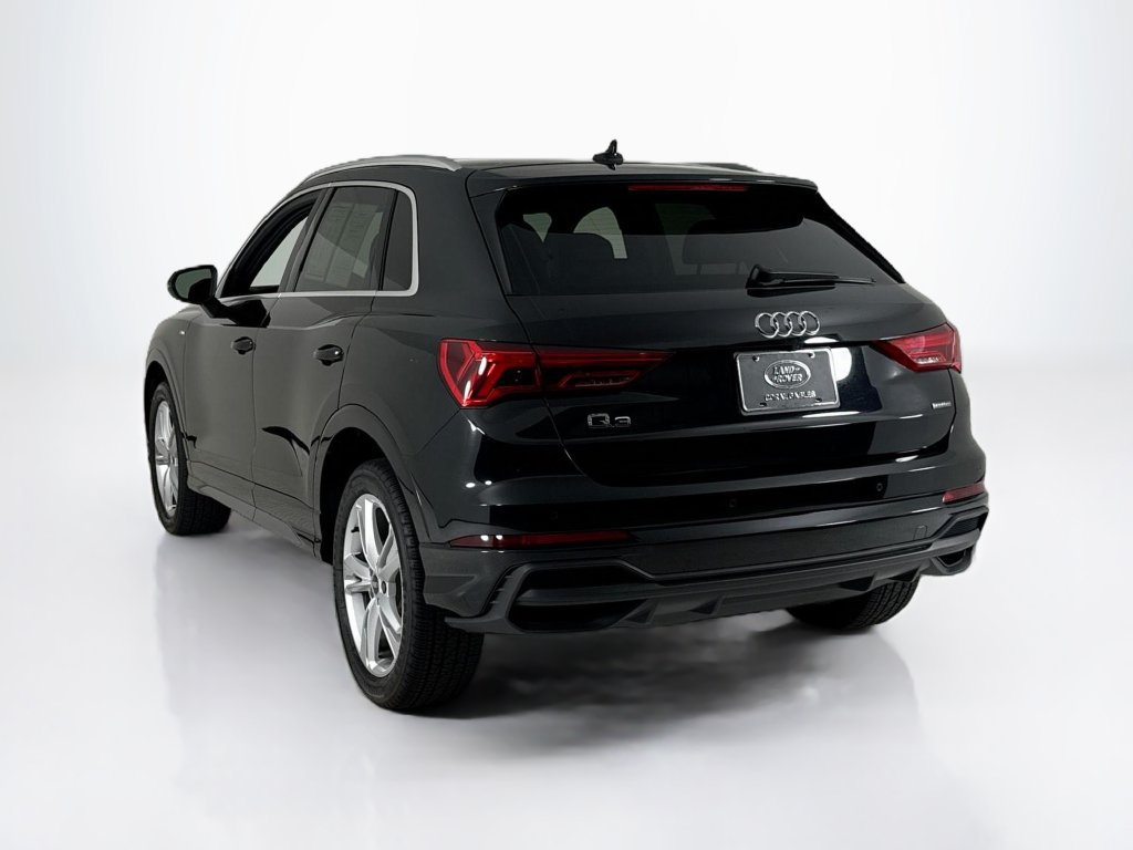 Used 2021 Audi Q3 2.0T Premium w/ Convenience Package AWD/4WD image 3