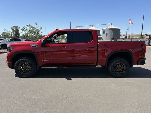Used 2024 GMC Sierra 1500 AT4 w/ Technology Package image 5