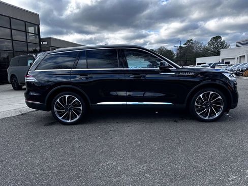 Used 2021 Lincoln Aviator Reserve w/ Equipment Group 202A image 14