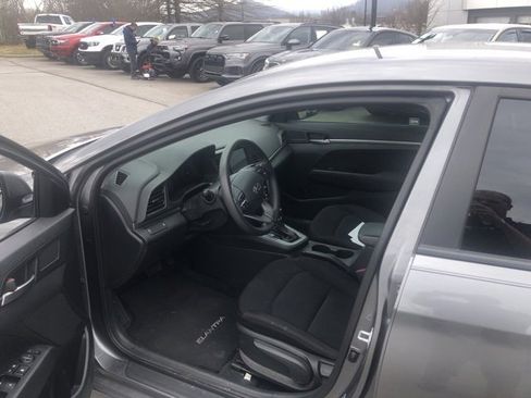 Used 2019 Hyundai Elantra SE w/ Cargo Package image 7