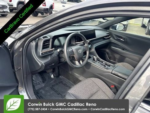 Used 2023 Toyota Crown w/ Carpet Mat Package (TMS) AWD/4WD image 10