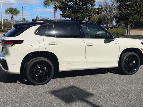 New 2026 Volkswagen Tiguan SE R-Line image 9