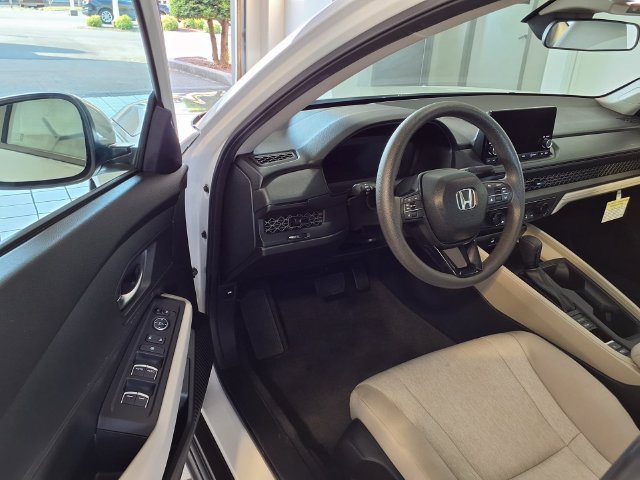 Certified 2025 Honda Accord LX image 6