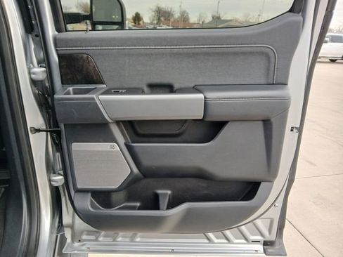 Used 2023 Ford F250 Lariat w/ Sport Appearance Package image 18