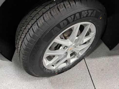 Certified 2024 Chevrolet Equinox LT AWD/4WD image 9