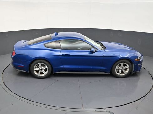 Used 2022 Ford Mustang Coupe RWD image 17
