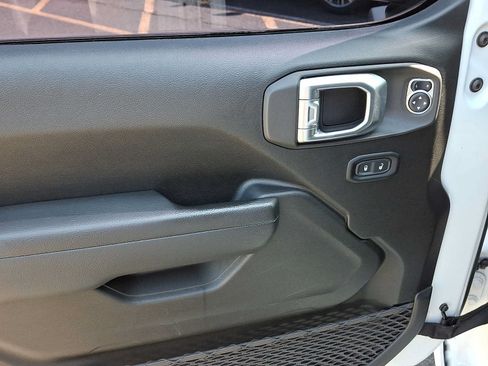 Used 2021 Jeep Wrangler Unlimited Sport AWD/4WD image 12