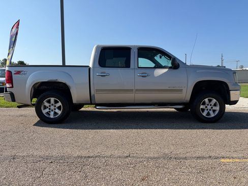 Used 2007 GMC Sierra 1500 SLE w/ SLE1 Preferred Package AWD/4WD image 19