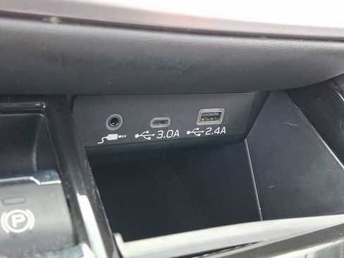 Used 2023 Subaru Outback Touring AWD/4WD image 25