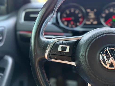 Used 2016 Volkswagen Jetta GLI SEL image 27
