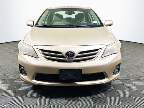 Used 2013 Toyota Corolla LE image 3