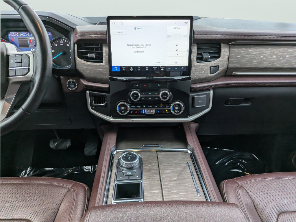 Used 2024 Ford Expedition Limited RWD image 15