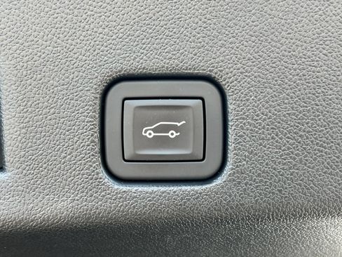 Certified 2026 Chevrolet Traverse LT AWD/4WD image 43