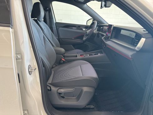 New 2026 Volkswagen Tiguan SE R-Line FWD image 26